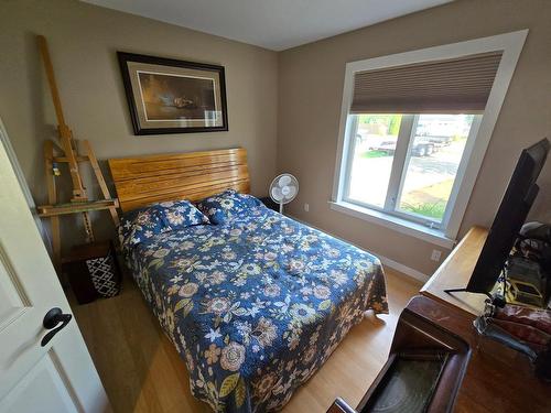 233 Blair Place, Clearwater, BC - Indoor Photo Showing Bedroom