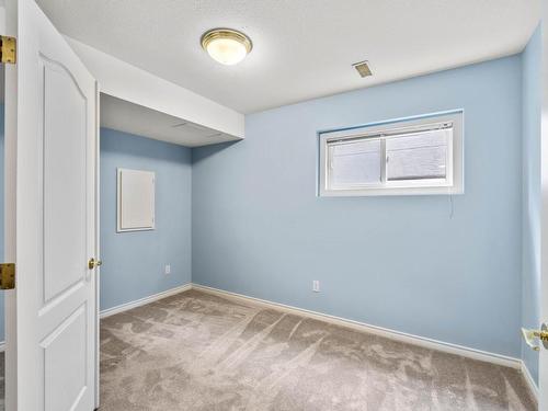 30-2080 Pacific Way, Kamloops, BC - Indoor Photo Showing Other Room