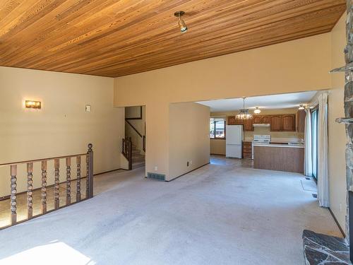 606 Porterfield Road, Kamloops, BC - Indoor