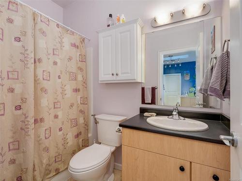 404-2747 Jacklin Rd, Langford, BC - Indoor Photo Showing Bathroom