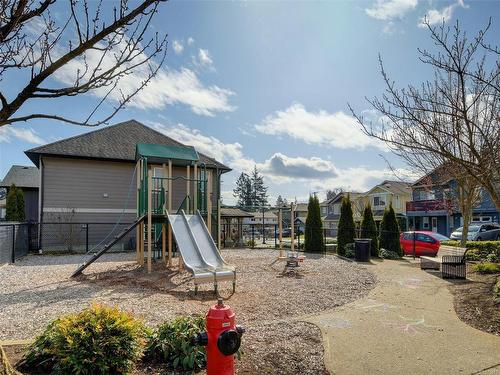 404-2747 Jacklin Rd, Langford, BC - Outdoor