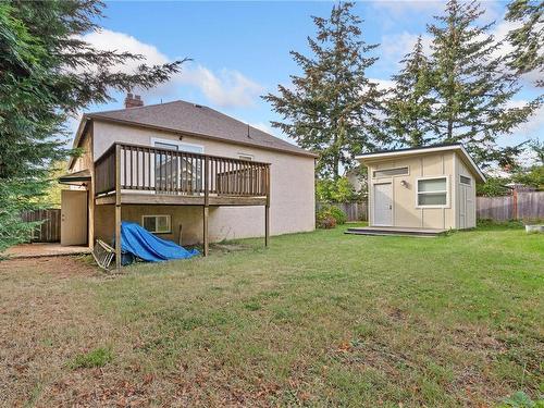 3233 Kingsley St, Saanich, BC 