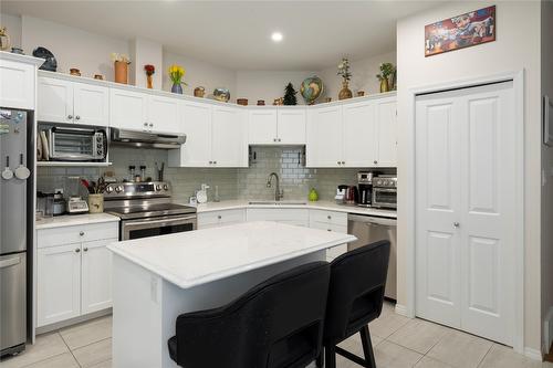 12-1700 Deleenheer Road, Vernon, BC - Indoor Photo Showing Kitchen