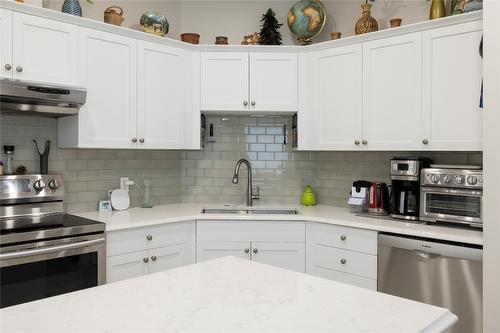 12-1700 Deleenheer Road, Vernon, BC - Indoor Photo Showing Kitchen With Double Sink