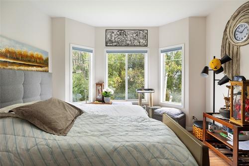 12-1700 Deleenheer Road, Vernon, BC - Indoor Photo Showing Bedroom