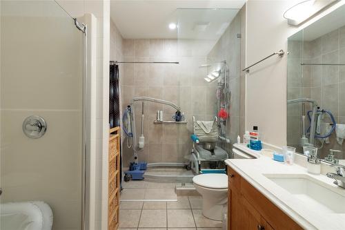 12-1700 Deleenheer Road, Vernon, BC - Indoor Photo Showing Bathroom