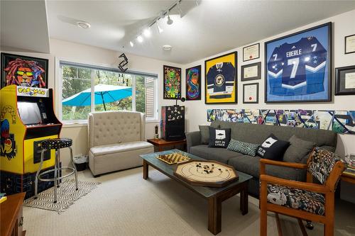 12-1700 Deleenheer Road, Vernon, BC - Indoor Photo Showing Other Room