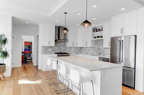 279 Upper Canyon Drive, Kelowna, BC - Indoor Photo Showing Kitchen With Upgraded Kitchen