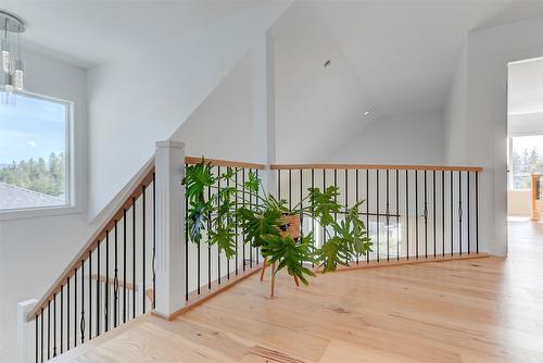 279 Upper Canyon Drive, Kelowna, BC - Indoor Photo Showing Other Room