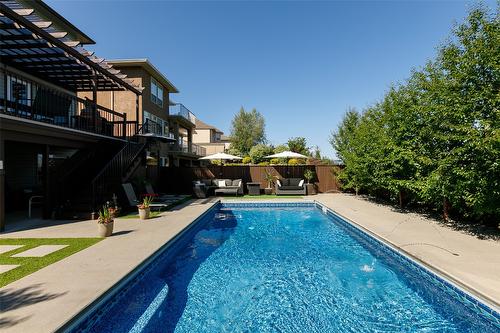 524 South Crest Drive, Kelowna, BC - Outdoor With In Ground Pool