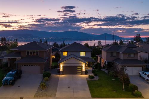 524 South Crest Drive, Kelowna, BC - Outdoor With Facade