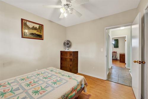 270 Mccurdy Road, Kelowna, BC - Indoor Photo Showing Bedroom