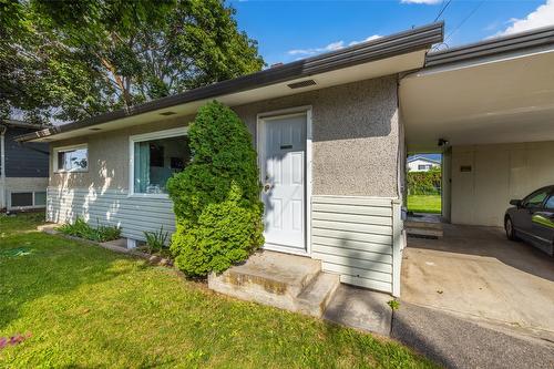 270 Mccurdy Road, Kelowna, BC - Outdoor With Exterior