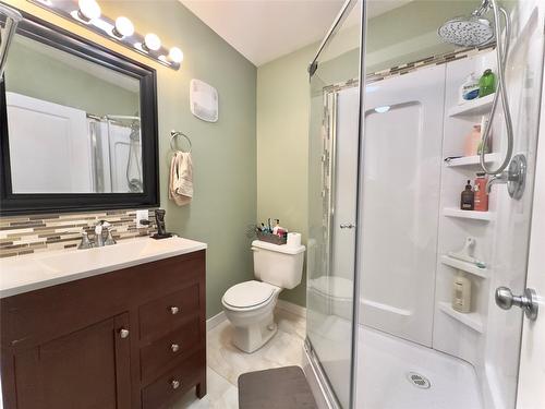 9811 97N Highway, Lake Country, BC - Indoor Photo Showing Bathroom