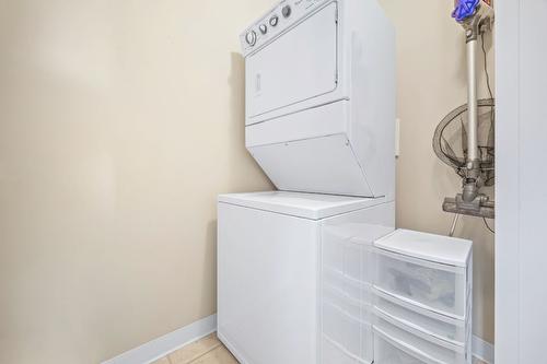 4403-4038 Pritchard Drive, West Kelowna, BC - Indoor Photo Showing Laundry Room