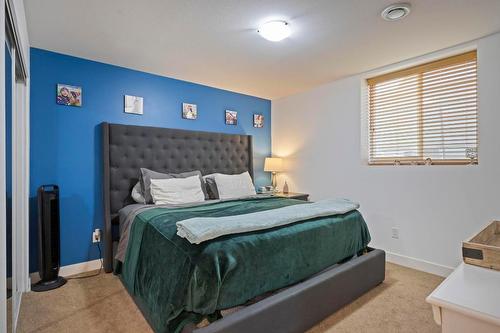 2054 Elkridge Drive, West Kelowna, BC - Indoor Photo Showing Bedroom