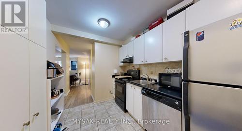 10 Ivy Avenue, Toronto (South Riverdale), ON - Indoor Photo Showing Kitchen