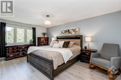 14A Benlea Drive, Ottawa, ON - Indoor Photo Showing Bedroom