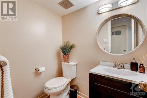 14A Benlea Drive, Ottawa, ON - Indoor Photo Showing Bathroom