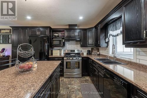 37 Union Street, Bayham (Vienna), ON - Indoor Photo Showing Kitchen With Double Sink