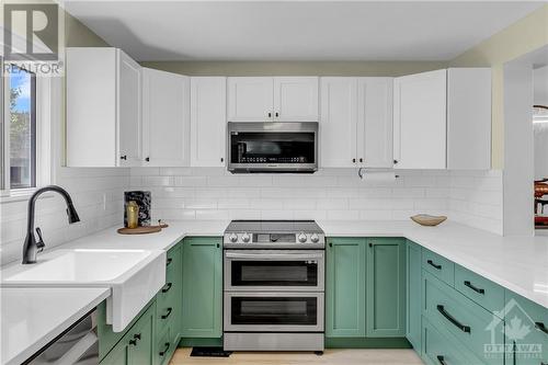 854 Explorer Lane, Ottawa, ON - Indoor Photo Showing Kitchen With Upgraded Kitchen