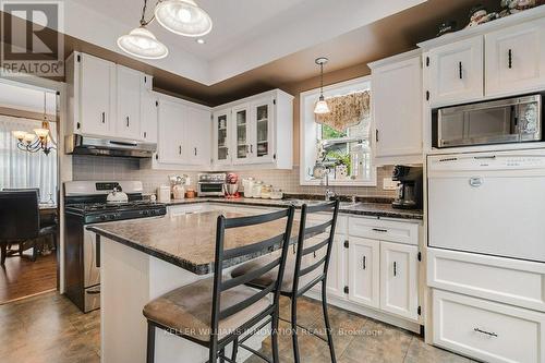 427 Elizabeth Street W, North Perth, ON - Indoor Photo Showing Kitchen