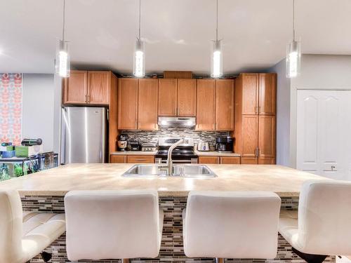 Cuisine - 206-8760 8E Avenue, Montréal (Villeray/Saint-Michel/Parc-Extension), QC - Indoor Photo Showing Kitchen With Double Sink With Upgraded Kitchen