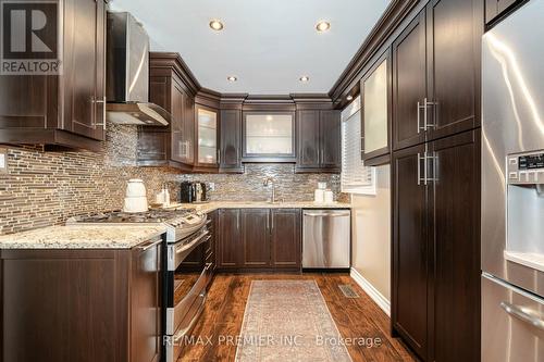 40 Agincourt Road, Vaughan, ON - Indoor Photo Showing Kitchen With Upgraded Kitchen