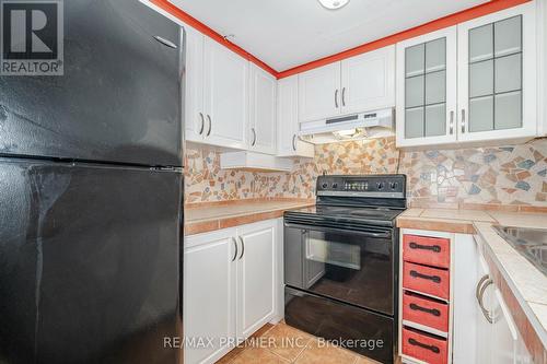 40 Agincourt Road, Vaughan, ON - Indoor Photo Showing Kitchen