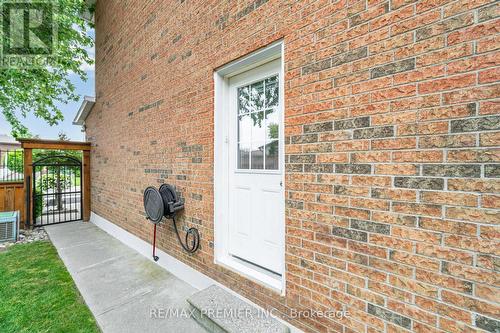 40 Agincourt Road, Vaughan, ON - Outdoor