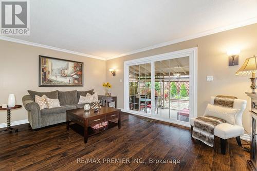 40 Agincourt Road, Vaughan, ON - Indoor Photo Showing Living Room