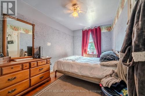 164 Bond Street N, Hamilton, ON - Indoor Photo Showing Bedroom