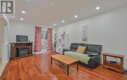 59 Kendrick Court, Hamilton (Ancaster), ON - Indoor Photo Showing Living Room With Fireplace