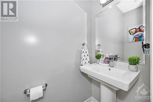 1115 Beckett Crescent, Ottawa, ON - Indoor Photo Showing Bathroom