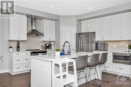 1115 Beckett Crescent, Ottawa, ON - Indoor Photo Showing Kitchen With Upgraded Kitchen