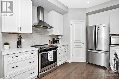 1115 Beckett Crescent, Ottawa, ON - Indoor Photo Showing Kitchen With Upgraded Kitchen