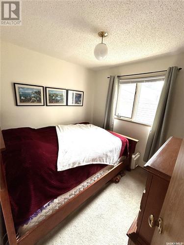 319 Barsness Bay, Richmound, SK - Indoor Photo Showing Bedroom