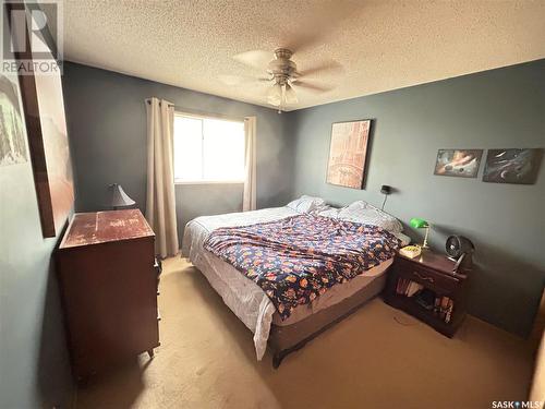 319 Barsness Bay, Richmound, SK - Indoor Photo Showing Bedroom