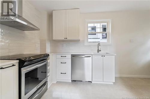 180 Victoria Street, Moncton, NB - Indoor Photo Showing Kitchen