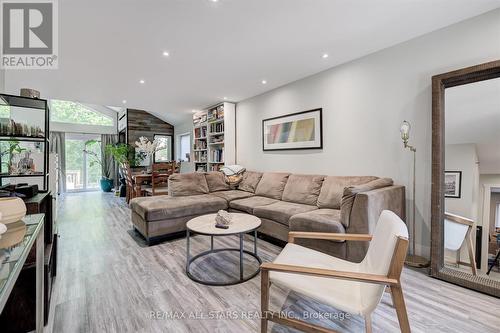 11 Saunders Road, Toronto (Guildwood), ON - Indoor Photo Showing Living Room