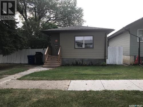 123 J Avenue S, Saskatoon, SK - Outdoor