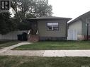 123 J Avenue S, Saskatoon, SK  - Outdoor 