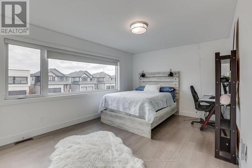 2136 Tokala Trail, London, ON - Indoor Photo Showing Bedroom