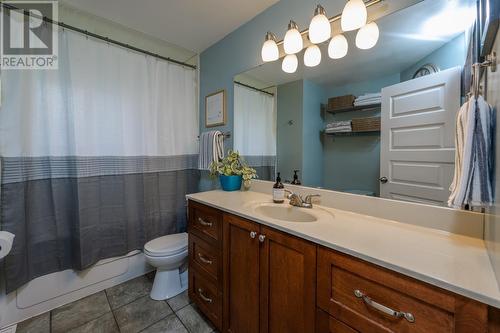 164 Nicholson Street, Prince George, BC - Indoor Photo Showing Bathroom