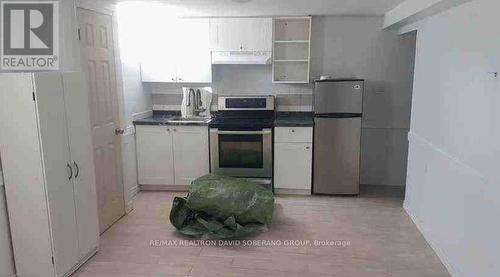 4290 Yonge Street, Bradford West Gwillimbury, ON - Indoor Photo Showing Kitchen