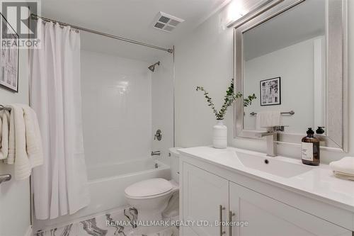 1101 - 10 Delisle Avenue, Toronto (Yonge-St. Clair), ON - Indoor Photo Showing Bathroom