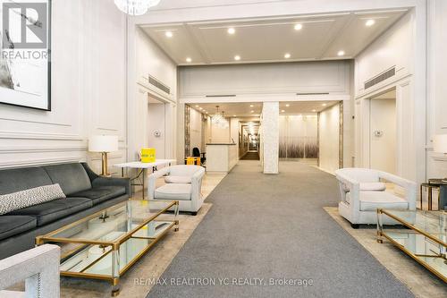 2022 - 35 Hollywood Avenue, Toronto (Willowdale East), ON - Indoor