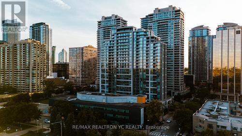 2022 - 35 Hollywood Avenue, Toronto (Willowdale East), ON - Outdoor With Facade