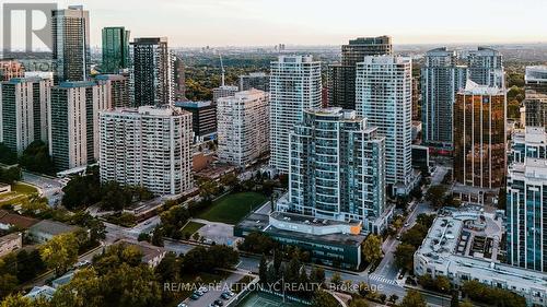 2022 - 35 Hollywood Avenue, Toronto (Willowdale East), ON - Outdoor With View