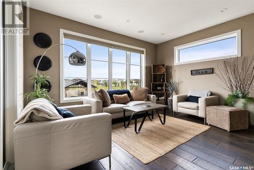 5245 Aviator Crescent, Regina, SK - Indoor Photo Showing Living Room